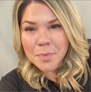 Meet your Posher, Naomi